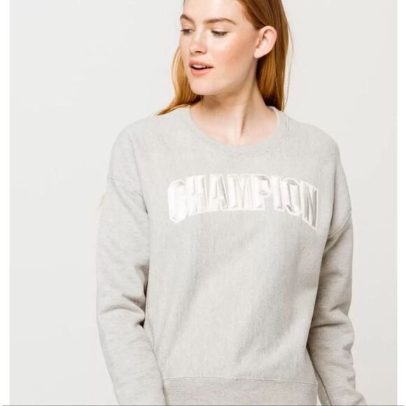Women's Gray CHAMPION Logo Sweatshirt Size XS - Picture 4 of 9